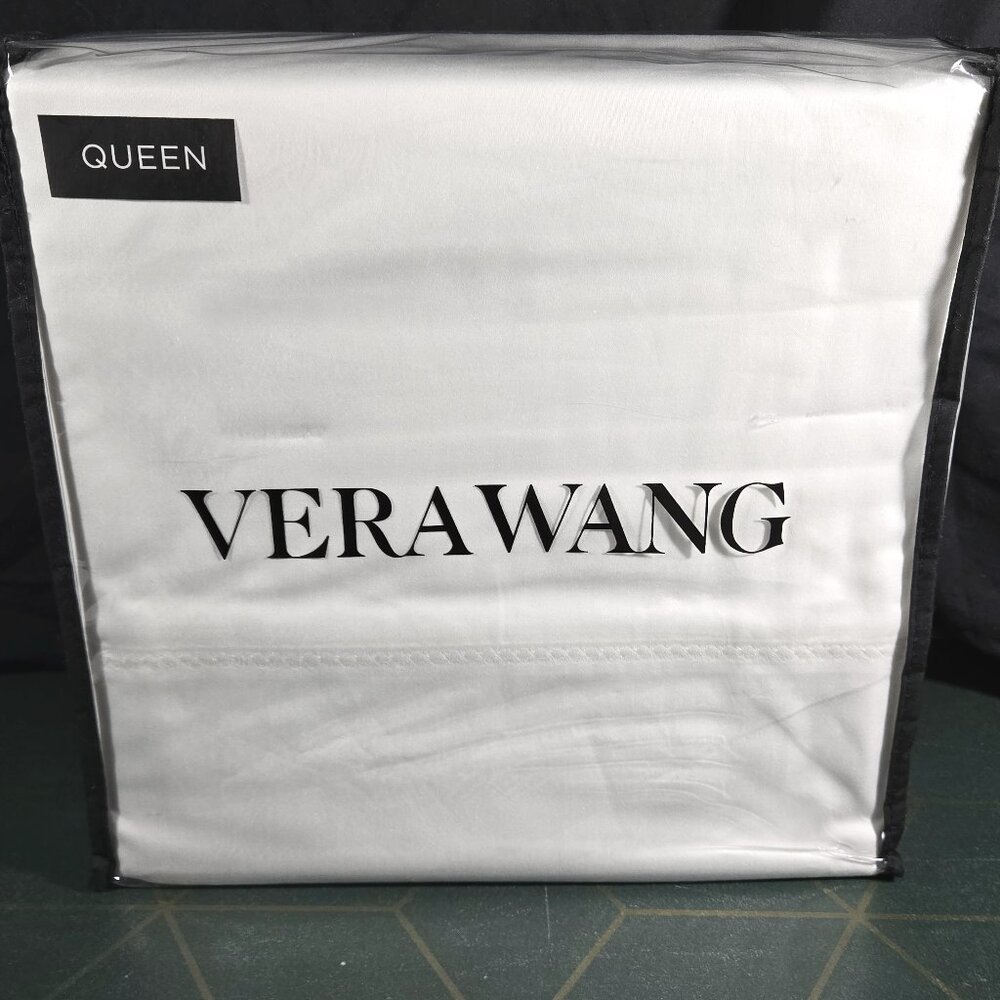 Vera Wang Luxurious Satin Weave Queen Sheet Set